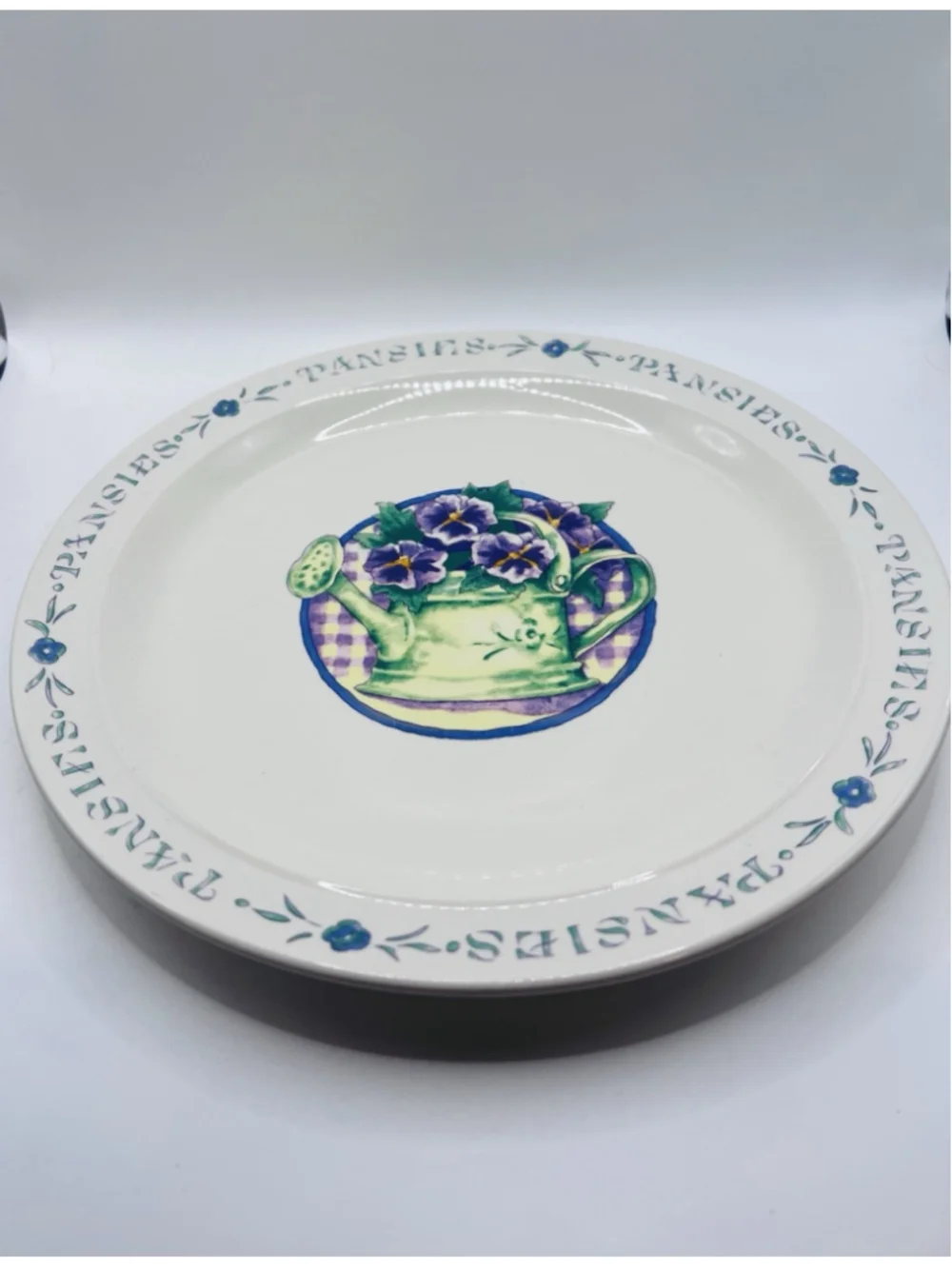 Vintage Gibson Garden Pansies Dinner Plate 10.5” Purple Ceramic Pansy Summer